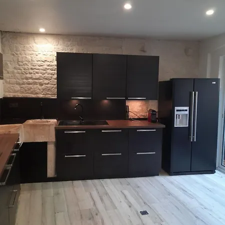 The Countryside In The Ocean At La Rochelle With Your Feet In The Barn Croix-Chapeau