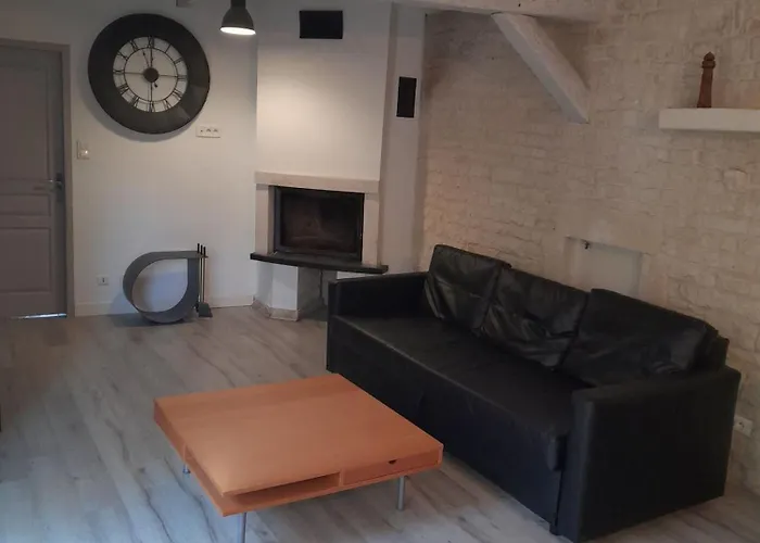 Сasa de vacaciones The Countryside In The Ocean At La Rochelle With Your Feet In The Barn Croix-Chapeau